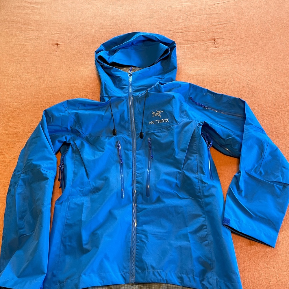Arc’teryx Beta LT Jacket
